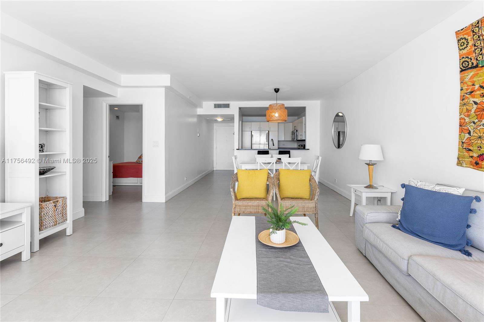 5601 Collins Ave # 812