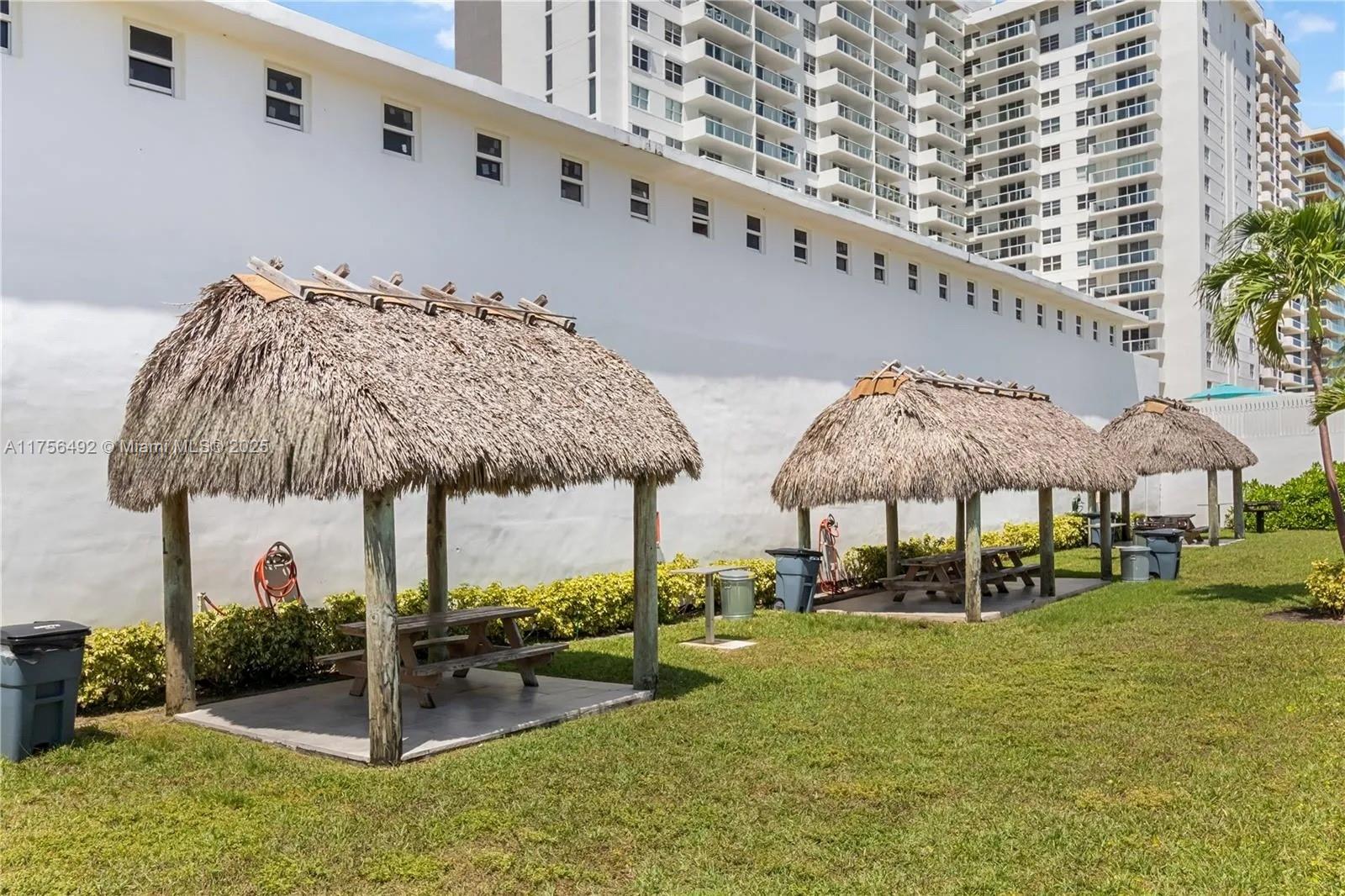 5601 Collins Ave # 812