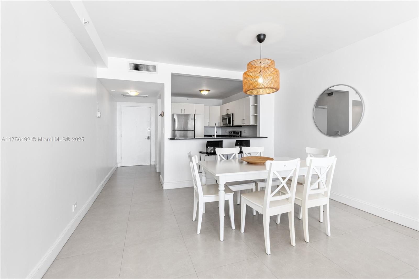 5601 Collins Ave # 812
