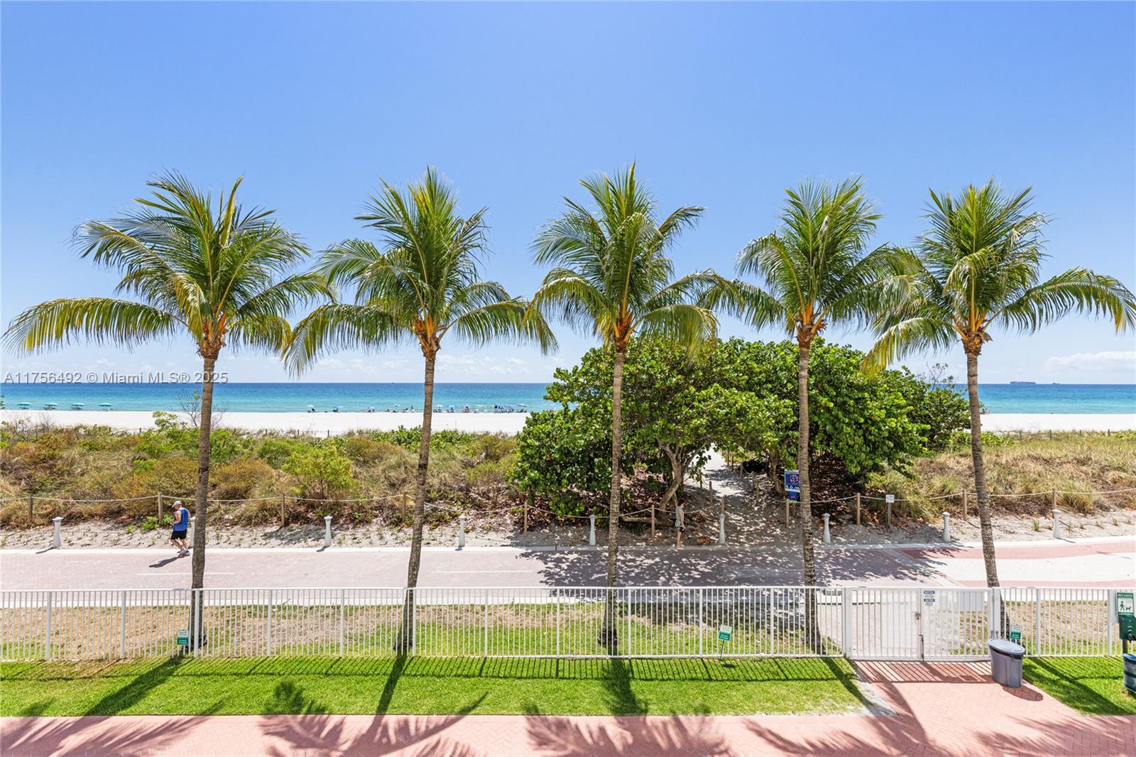 5601 Collins Ave # 812