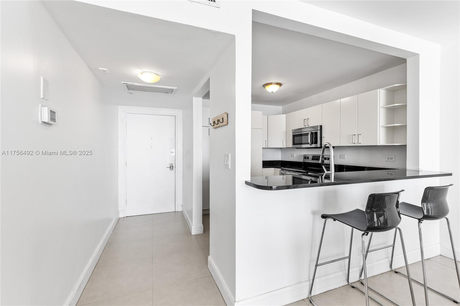5601 Collins Ave # 812