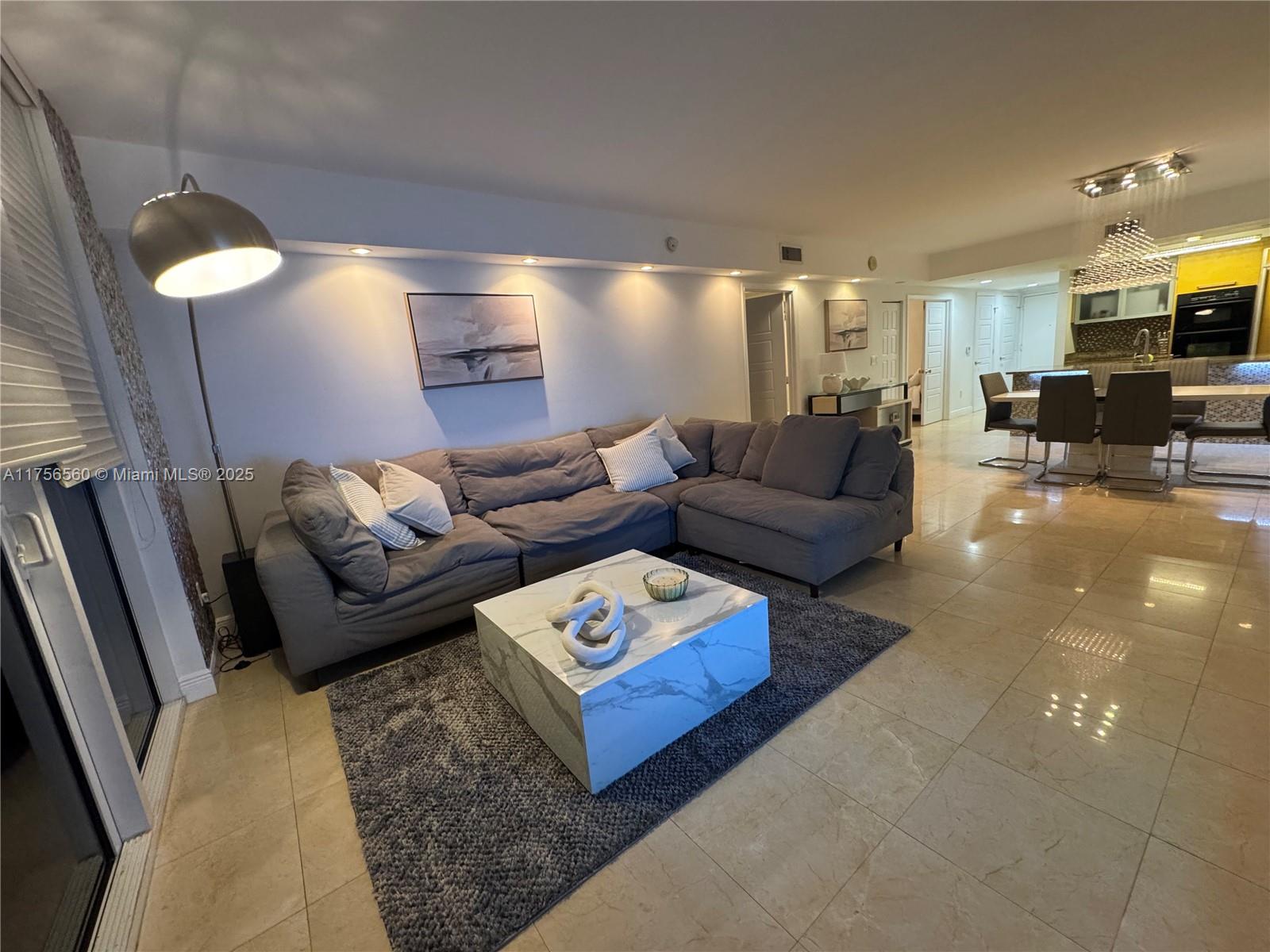 1830 S Ocean Dr # 3003