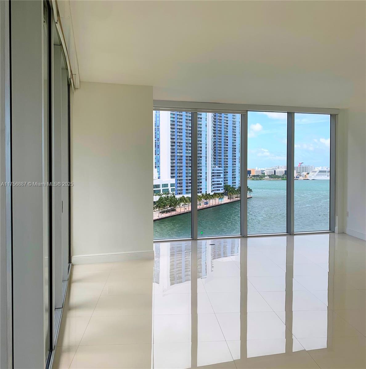 465 Brickell Ave # 1002