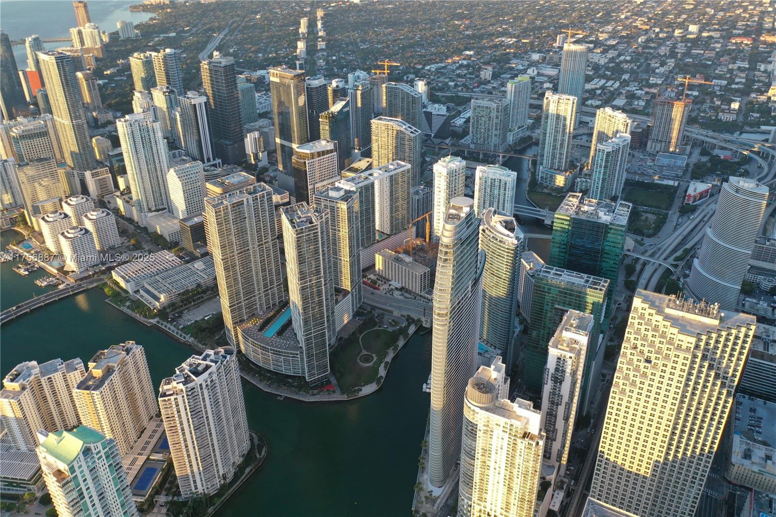 465 Brickell Ave # 1002