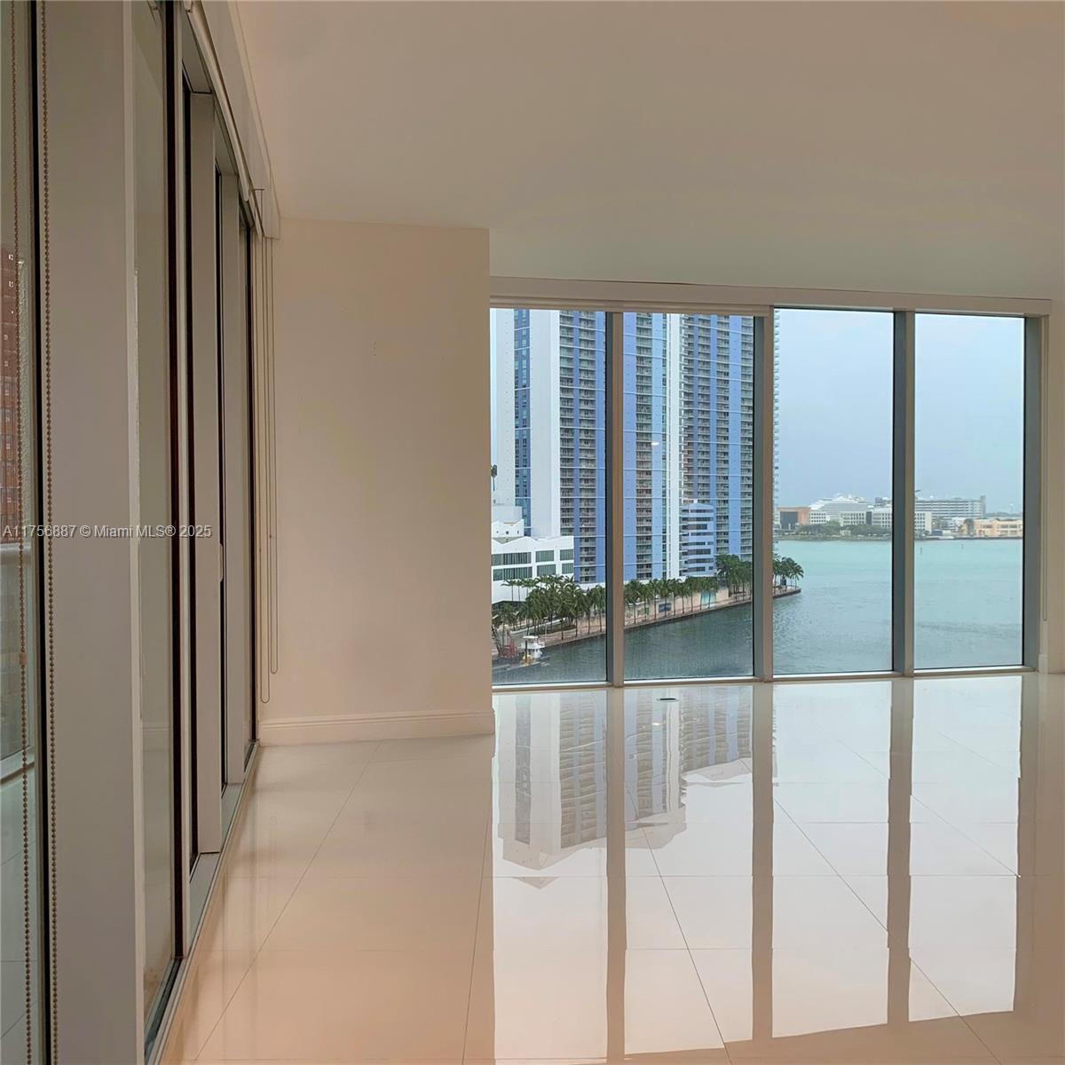 465 Brickell Ave # 1002