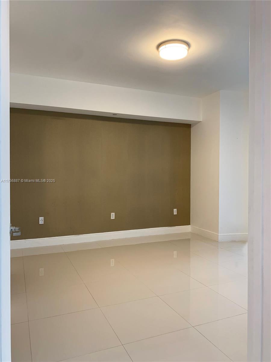 465 Brickell Ave # 1002