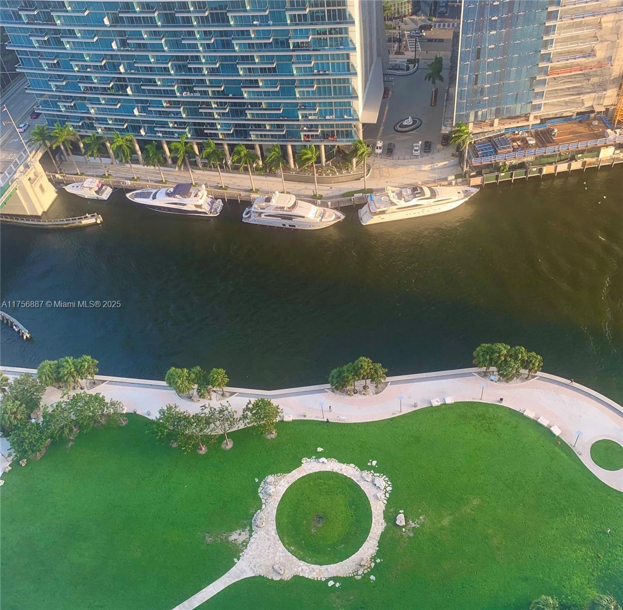 465 Brickell Ave # 1002