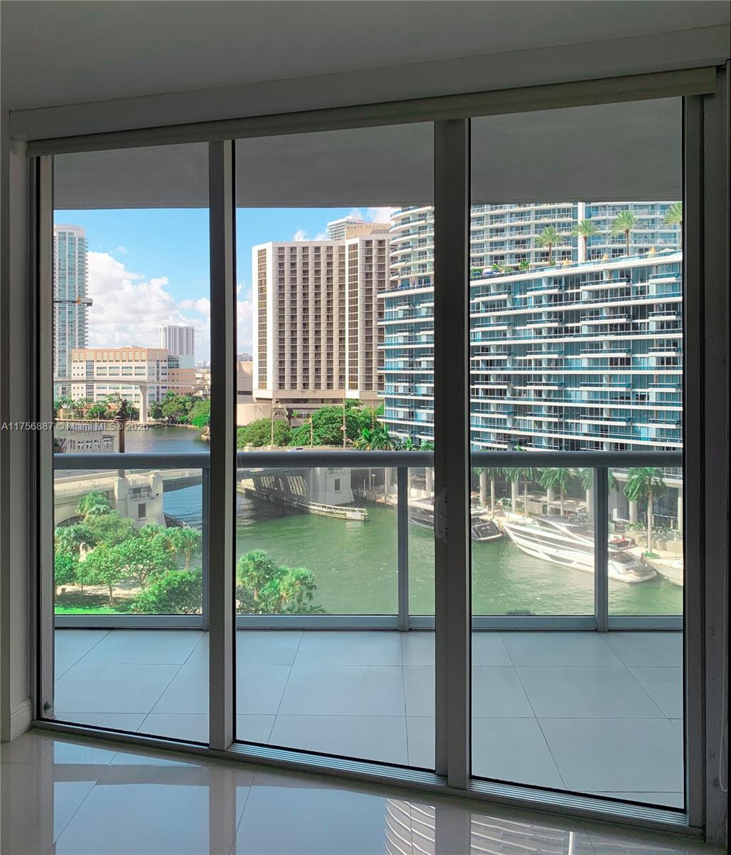 465 Brickell Ave # 1002