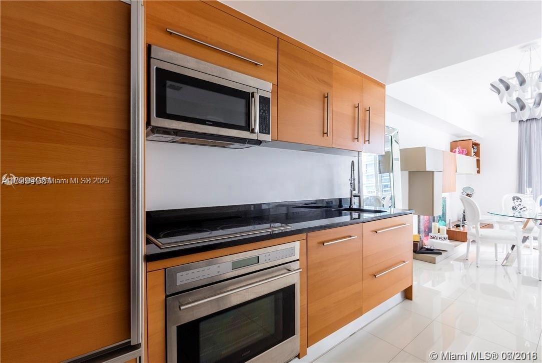 465 Brickell Ave # 604