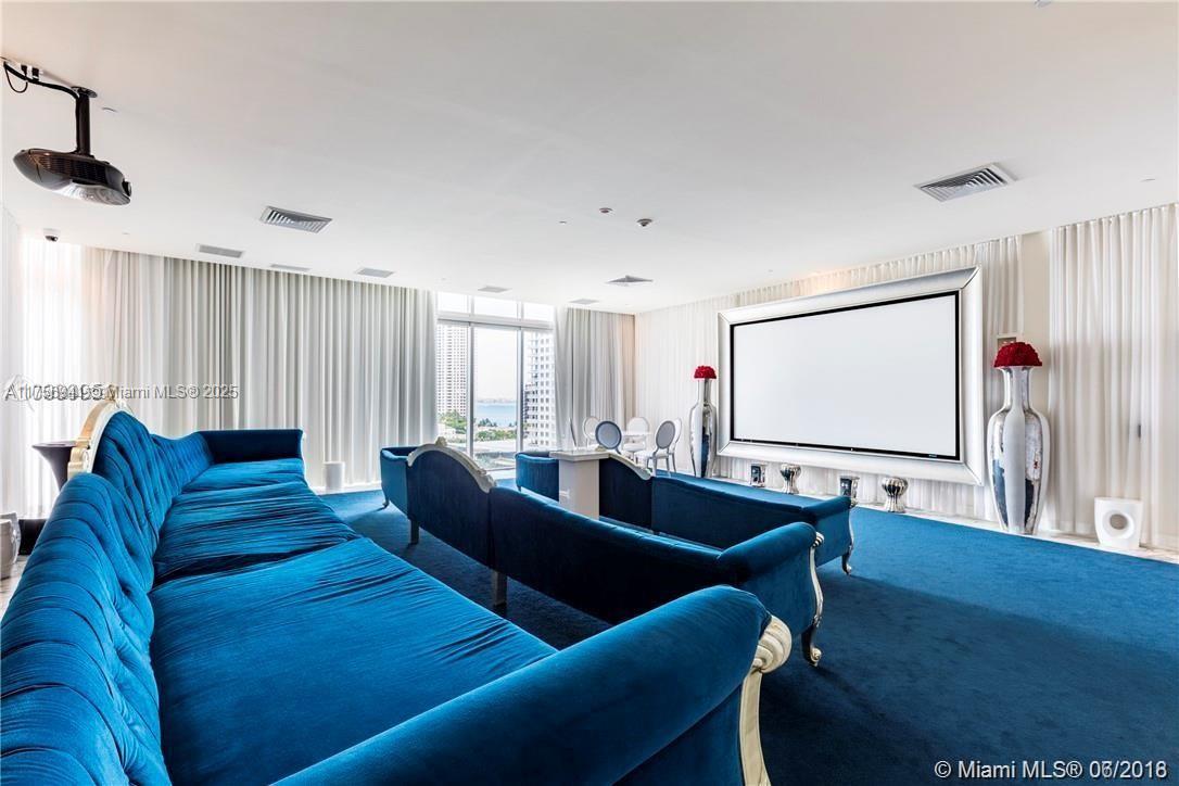 465 Brickell Ave # 604
