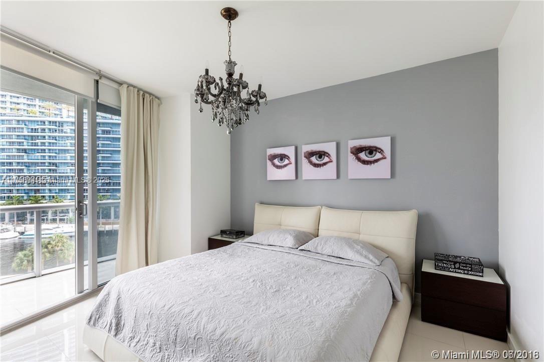 465 Brickell Ave # 604