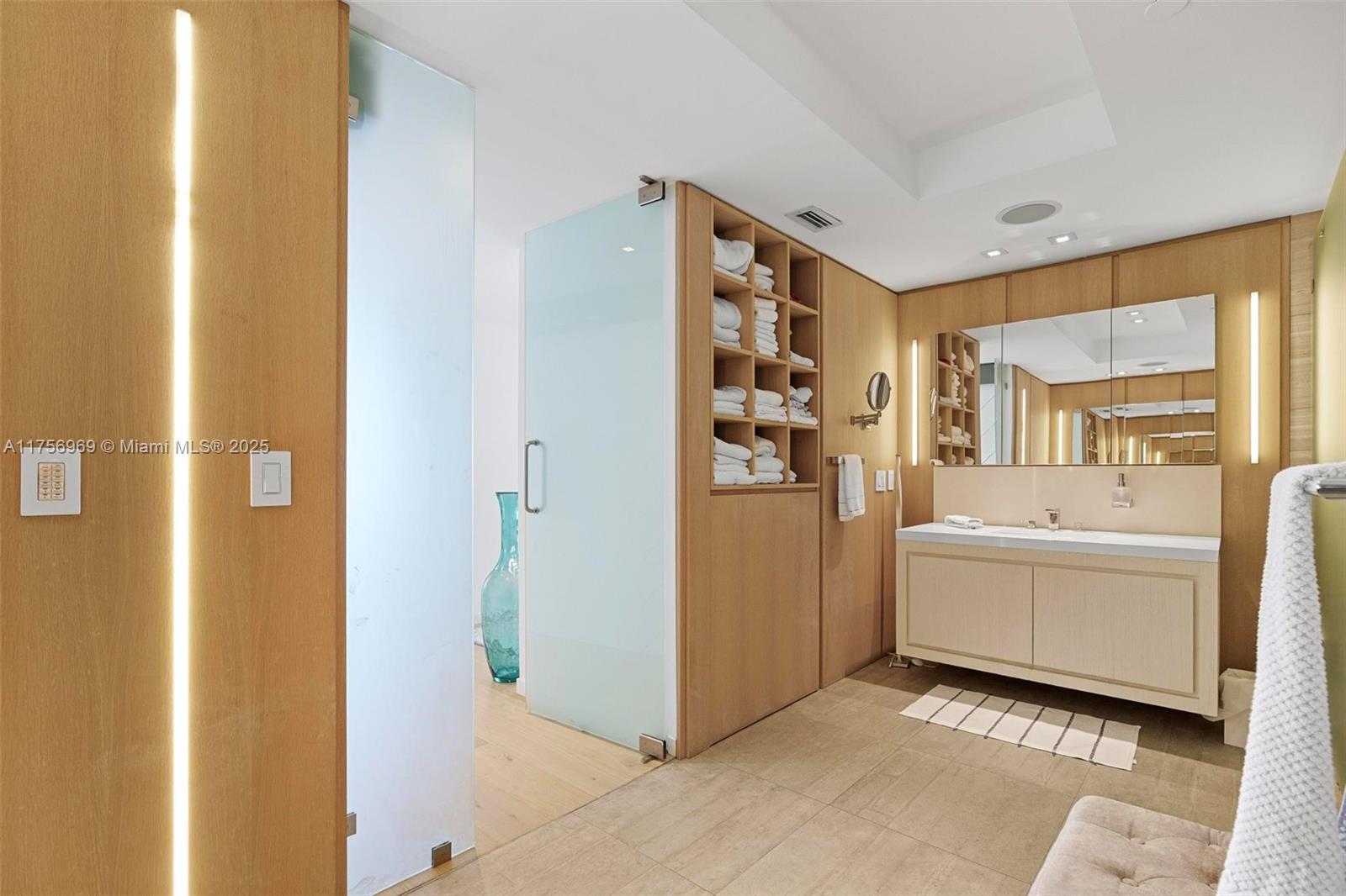 1331 Brickell Bay Dr # 4211