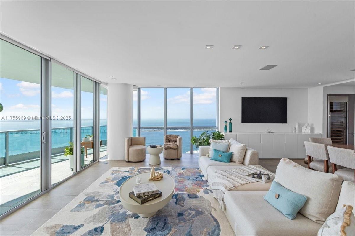 1331 Brickell Bay Dr # 4211