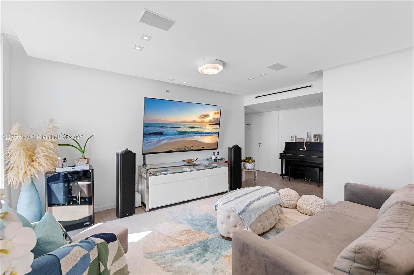 1331 Brickell Bay Dr # 4211