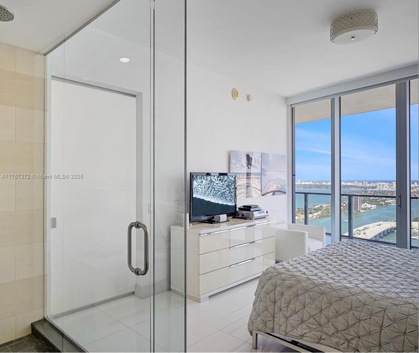1100 Biscayne Blvd # 4803