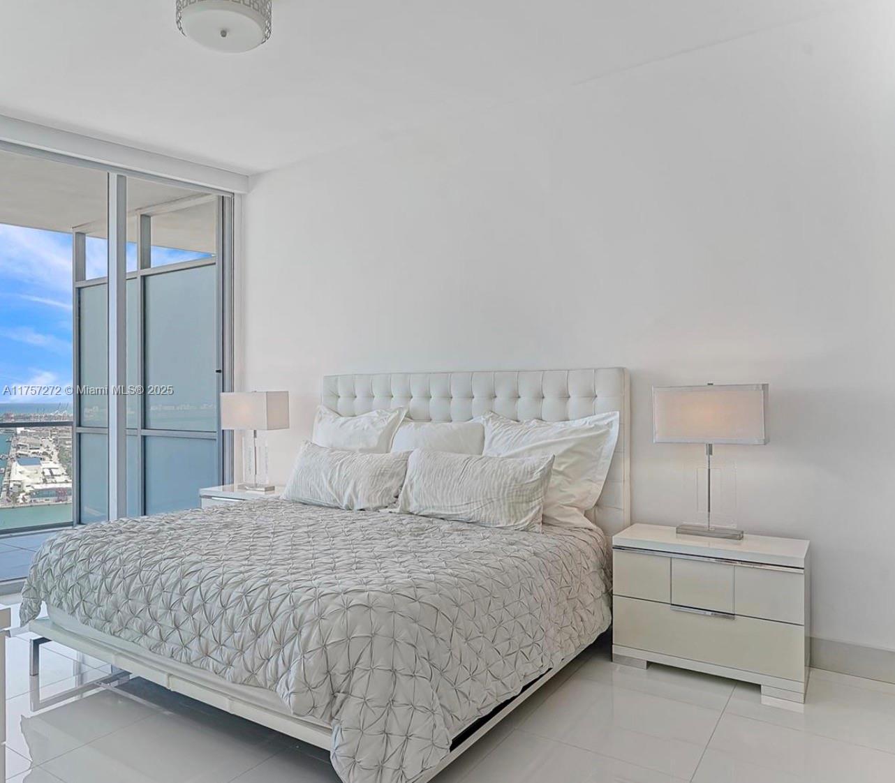 1100 Biscayne Blvd # 4803