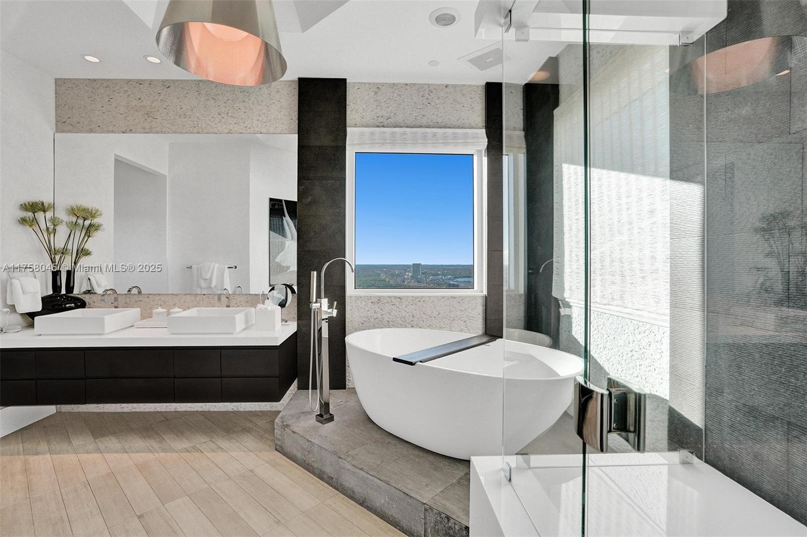 16047 Collins Ave Unit: PH3501