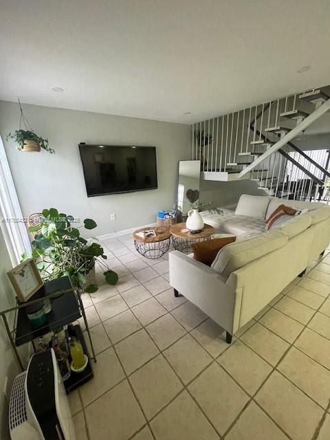 6500 Kendale Lakes Dr # 108