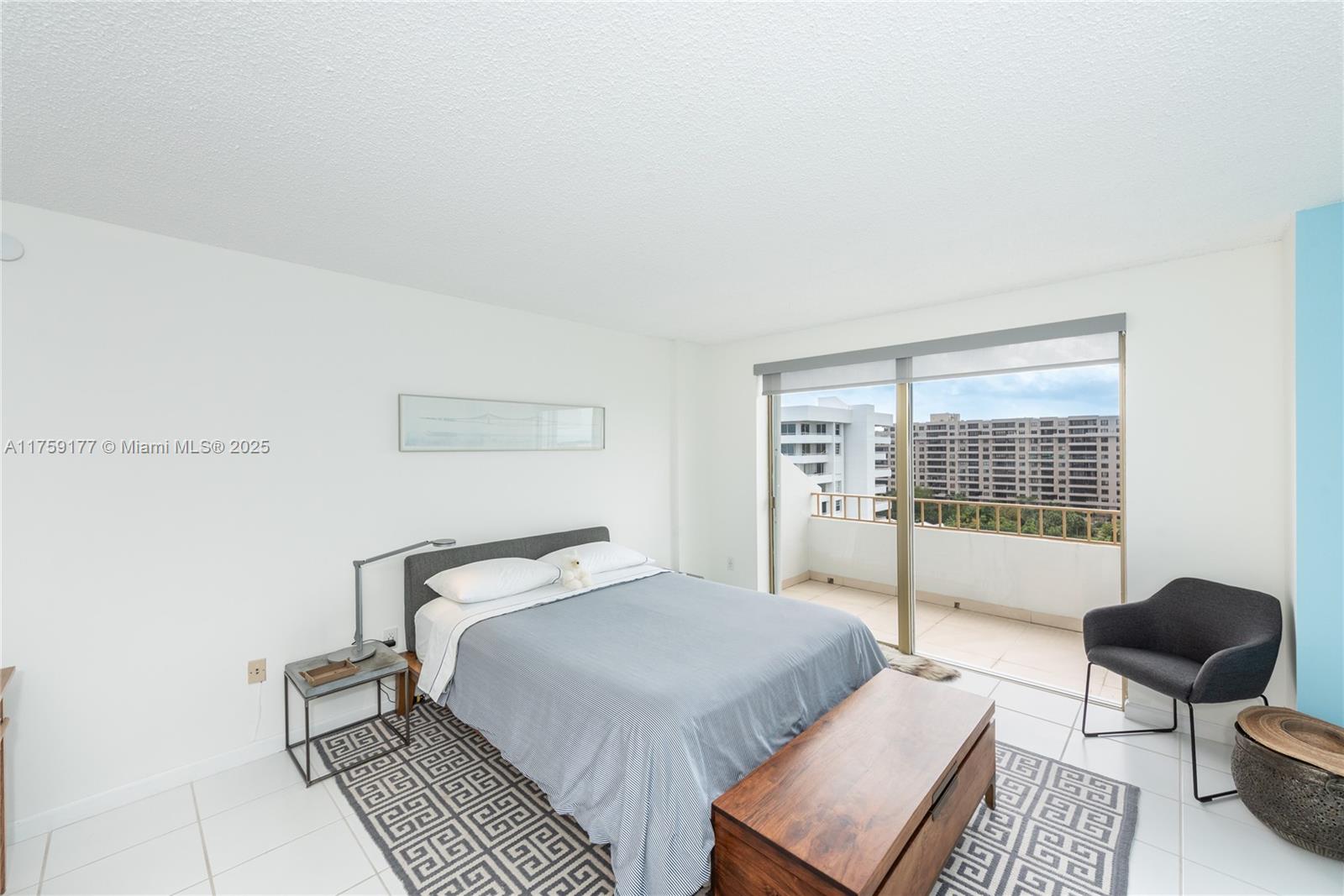 155 Ocean Lane Dr # 1113