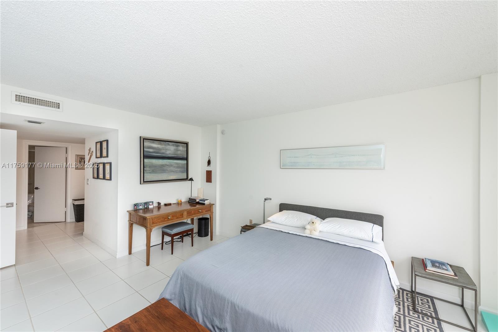 155 Ocean Lane Dr # 1113