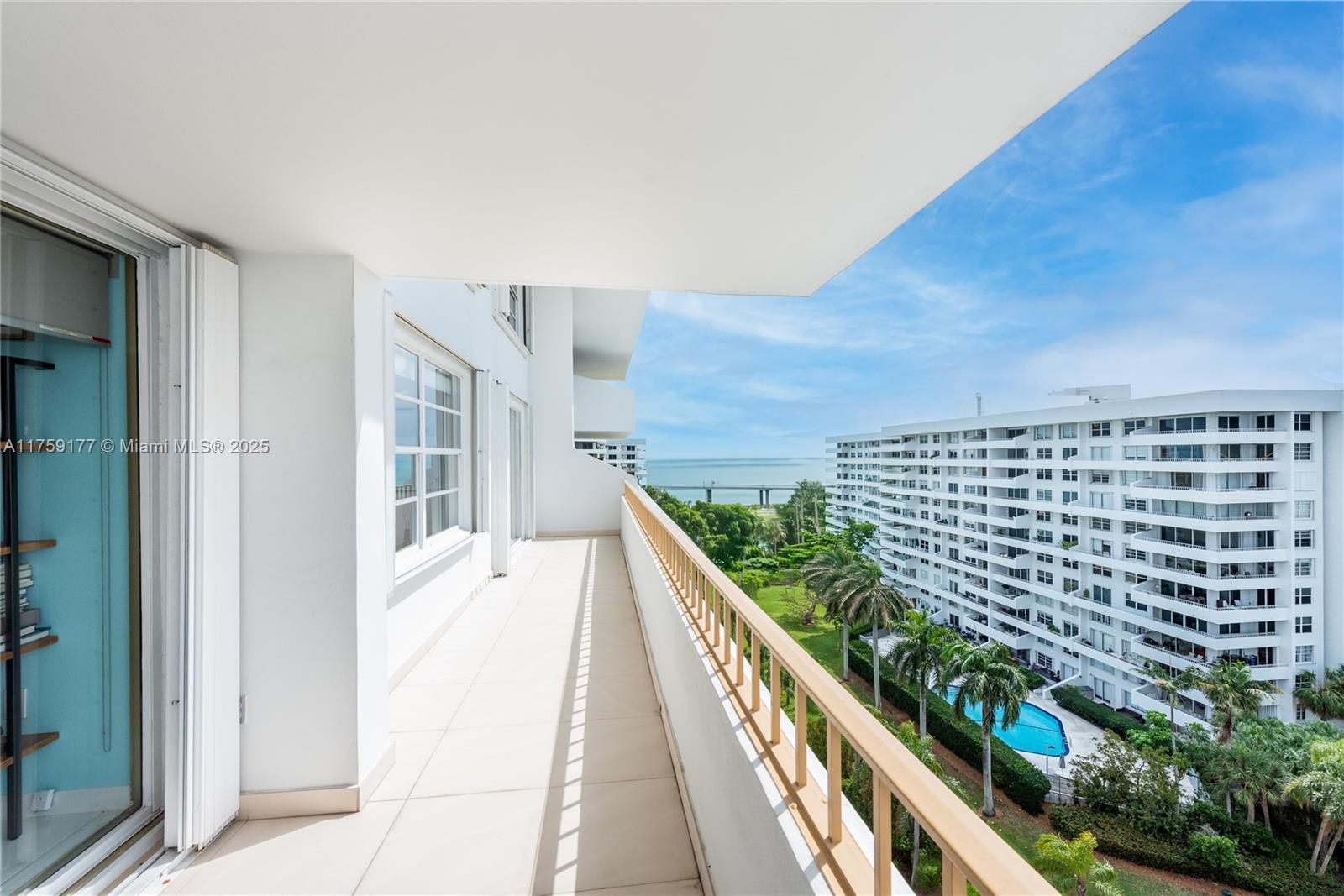 155 Ocean Lane Dr # 1113
