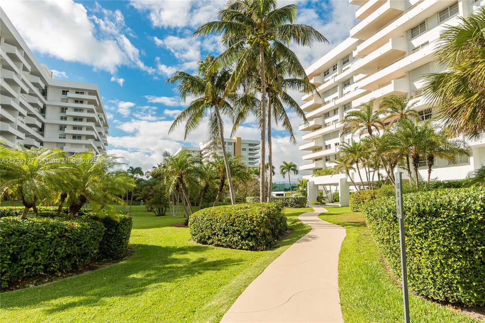 155 Ocean Lane Dr # 1113