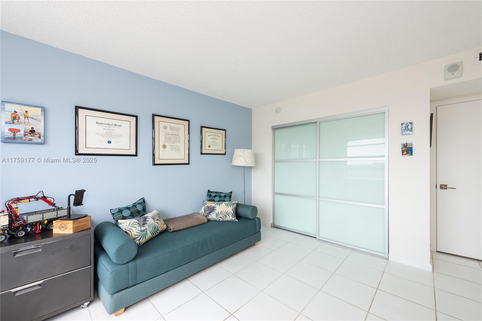 155 Ocean Lane Dr # 1113