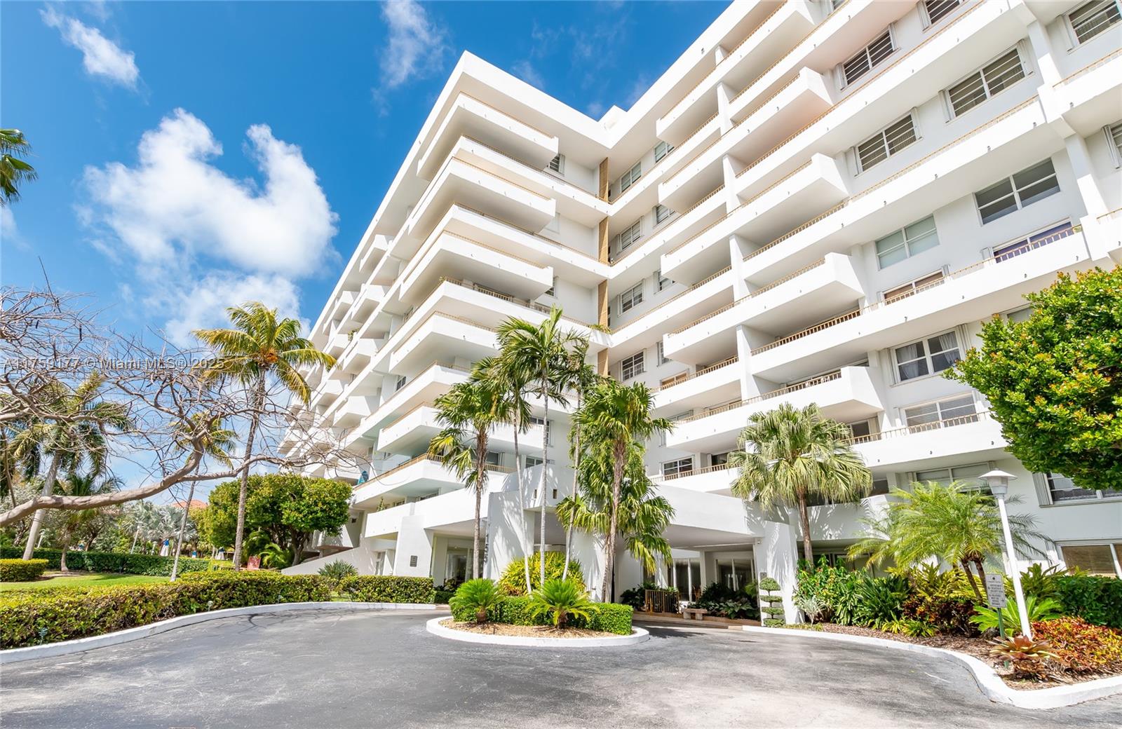 155 Ocean Lane Dr # 1113