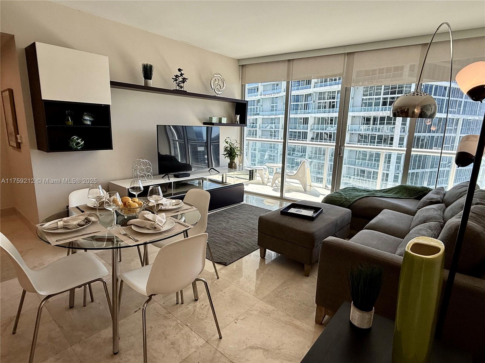 475 Brickell Ave # 3913