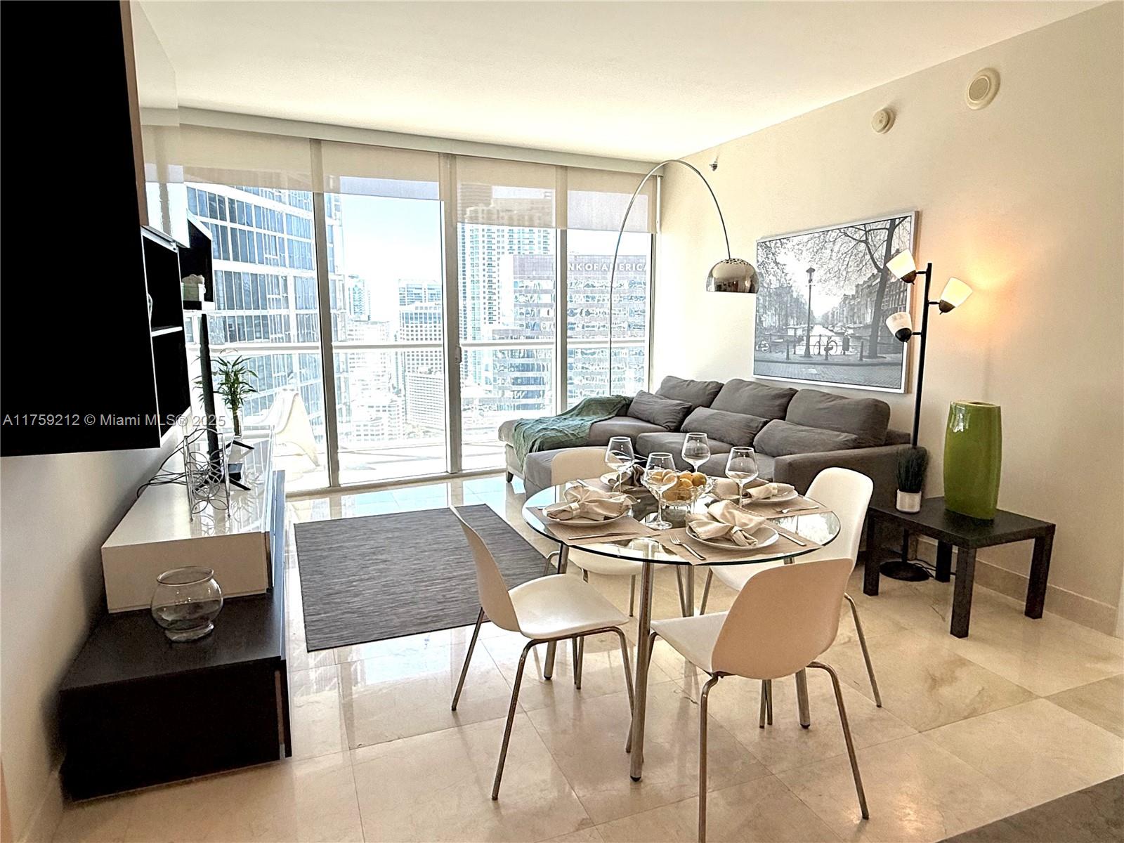 475 Brickell Ave # 3913