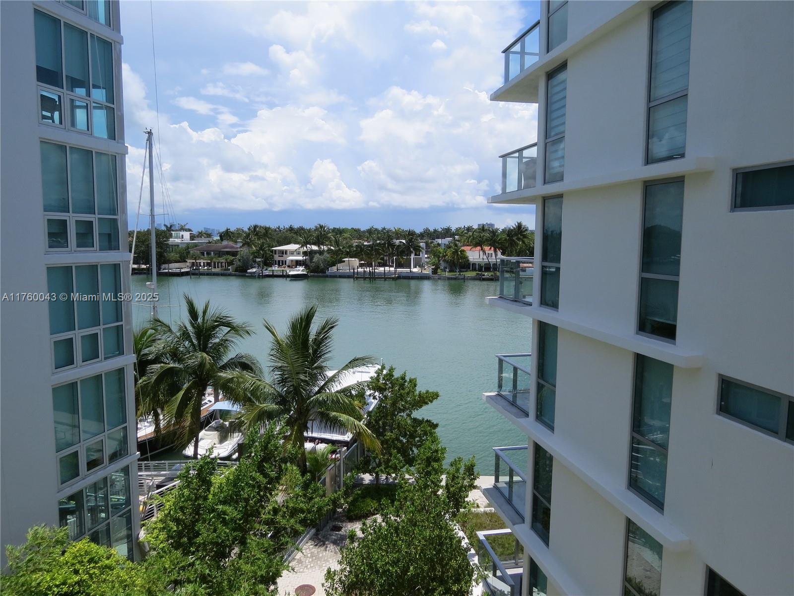 6620 Indian Creek Dr # 401