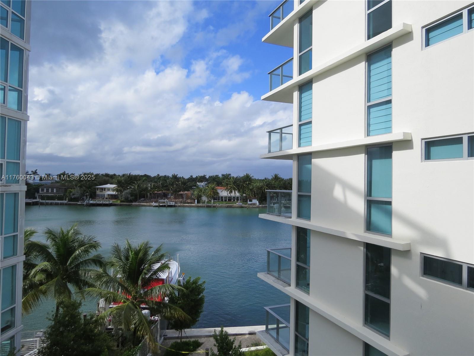 6620 Indian Creek Dr # 401