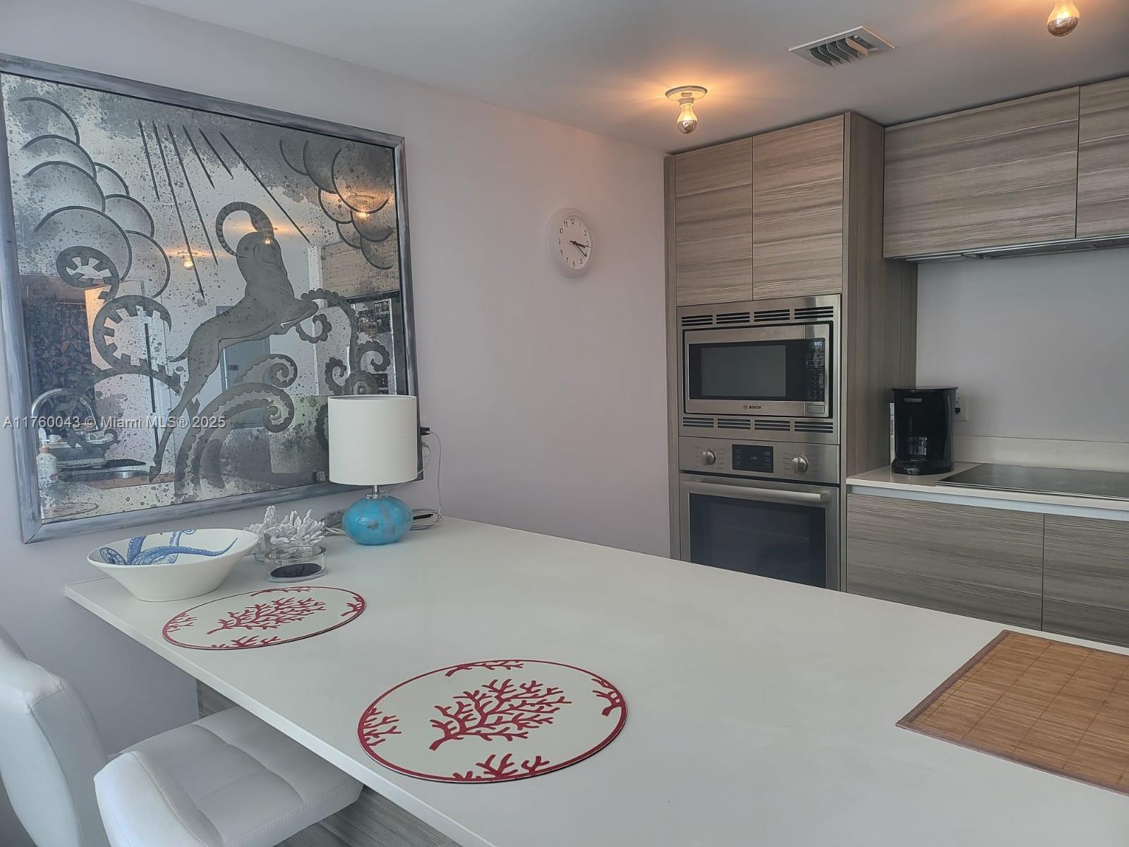 6620 Indian Creek Dr # 401