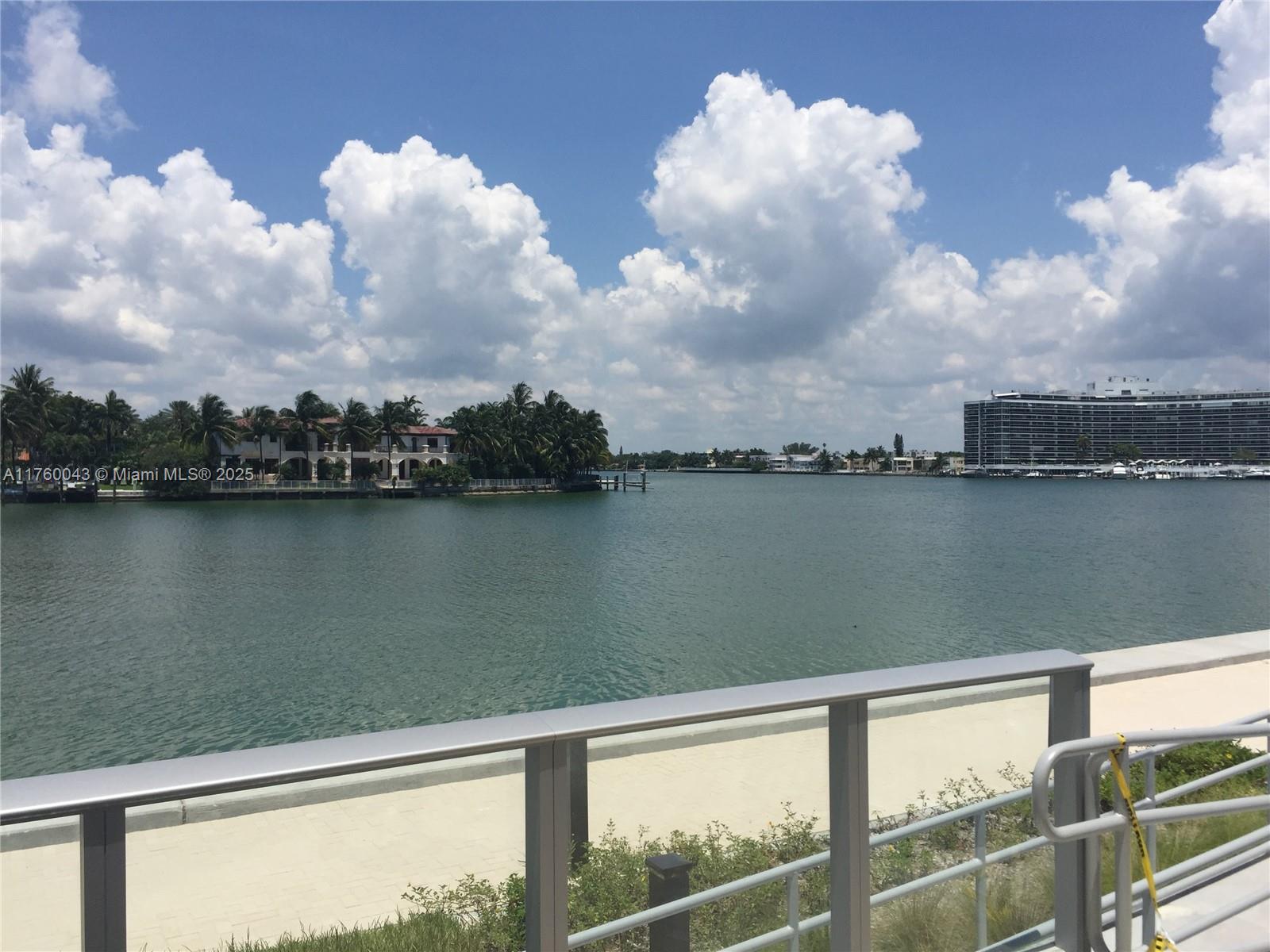 6620 Indian Creek Dr # 401