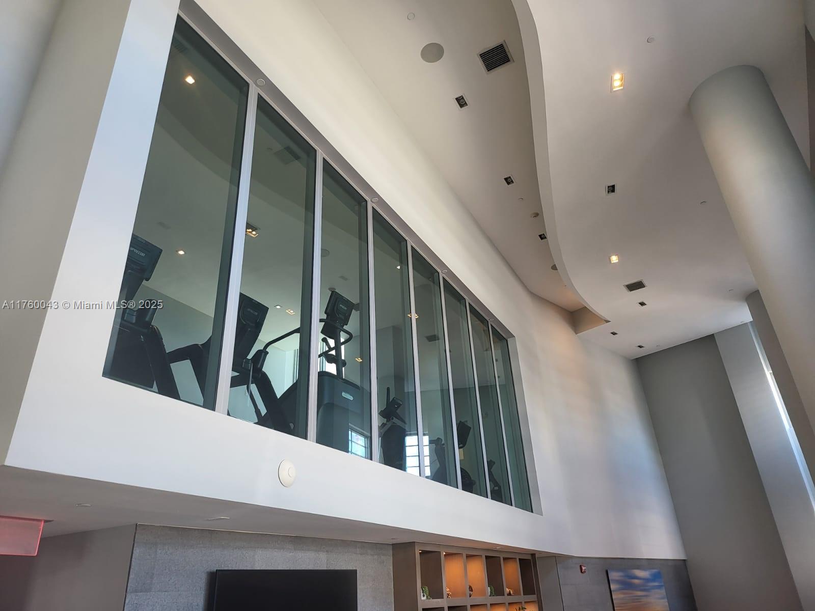 6620 Indian Creek Dr # 401