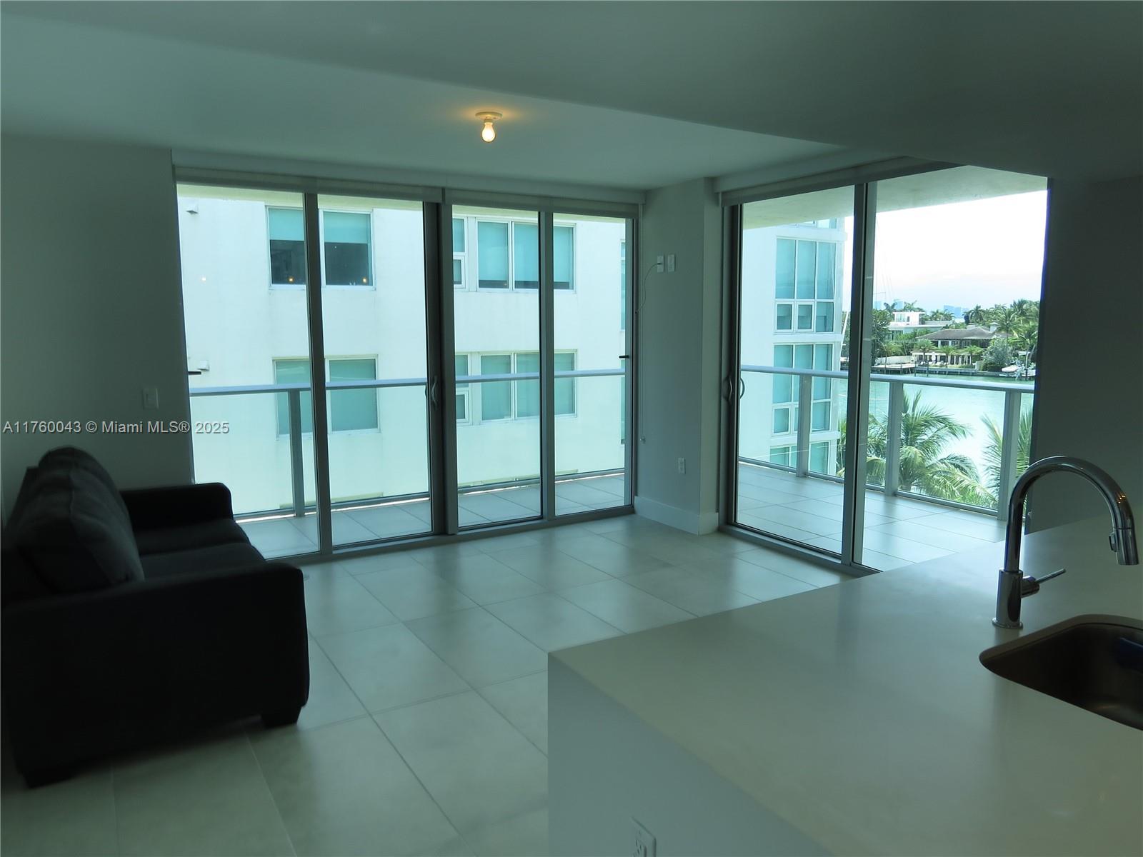 6620 Indian Creek Dr # 401