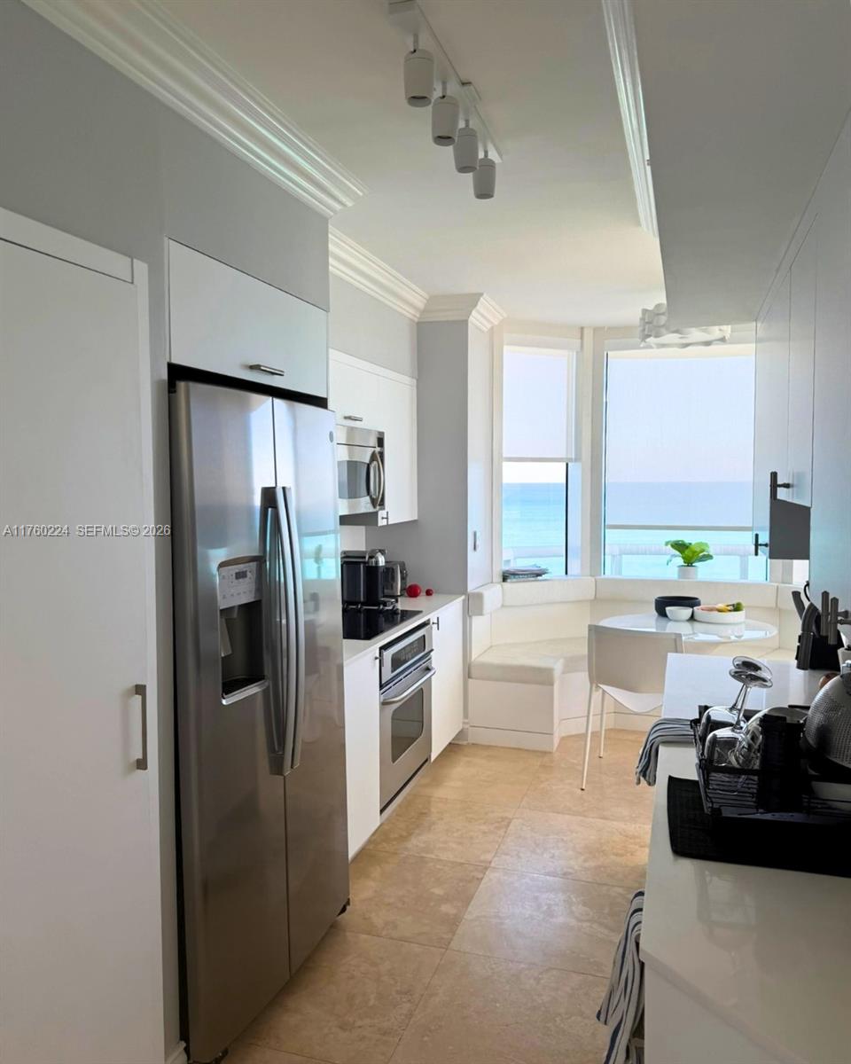 6365 Collins Ave # 1903