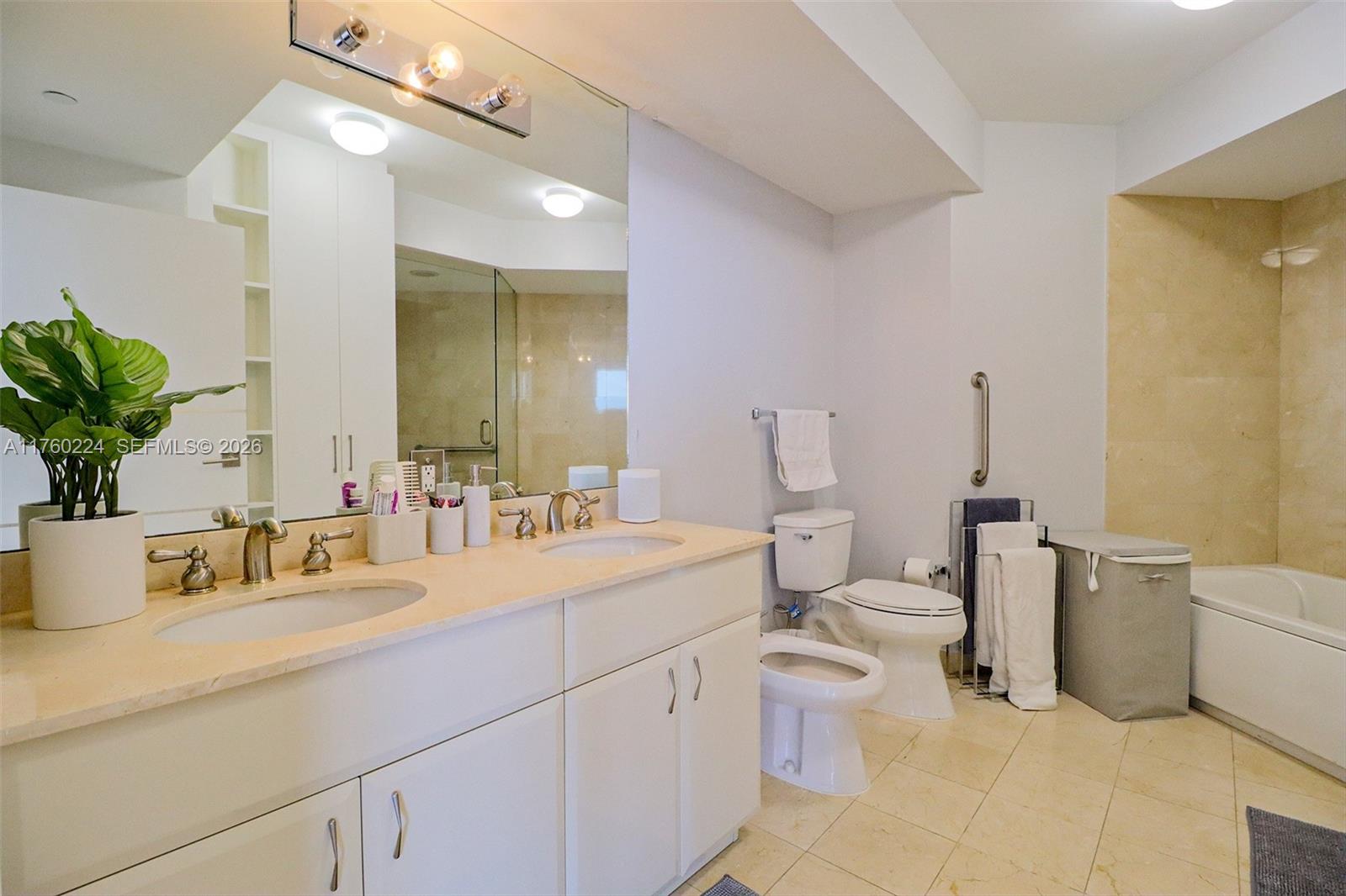 6365 Collins Ave # 1903