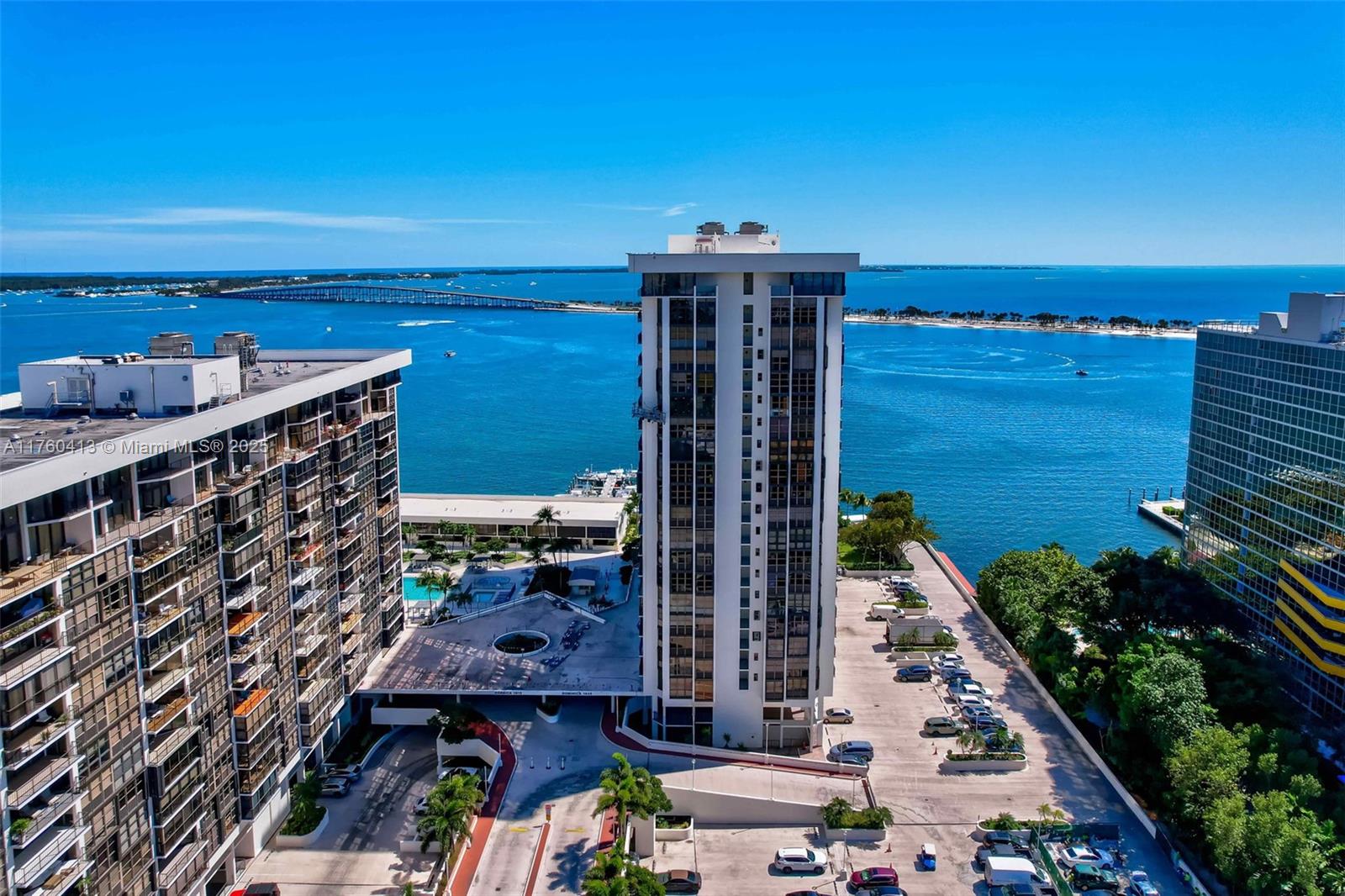 1925 Brickell Ave # D901