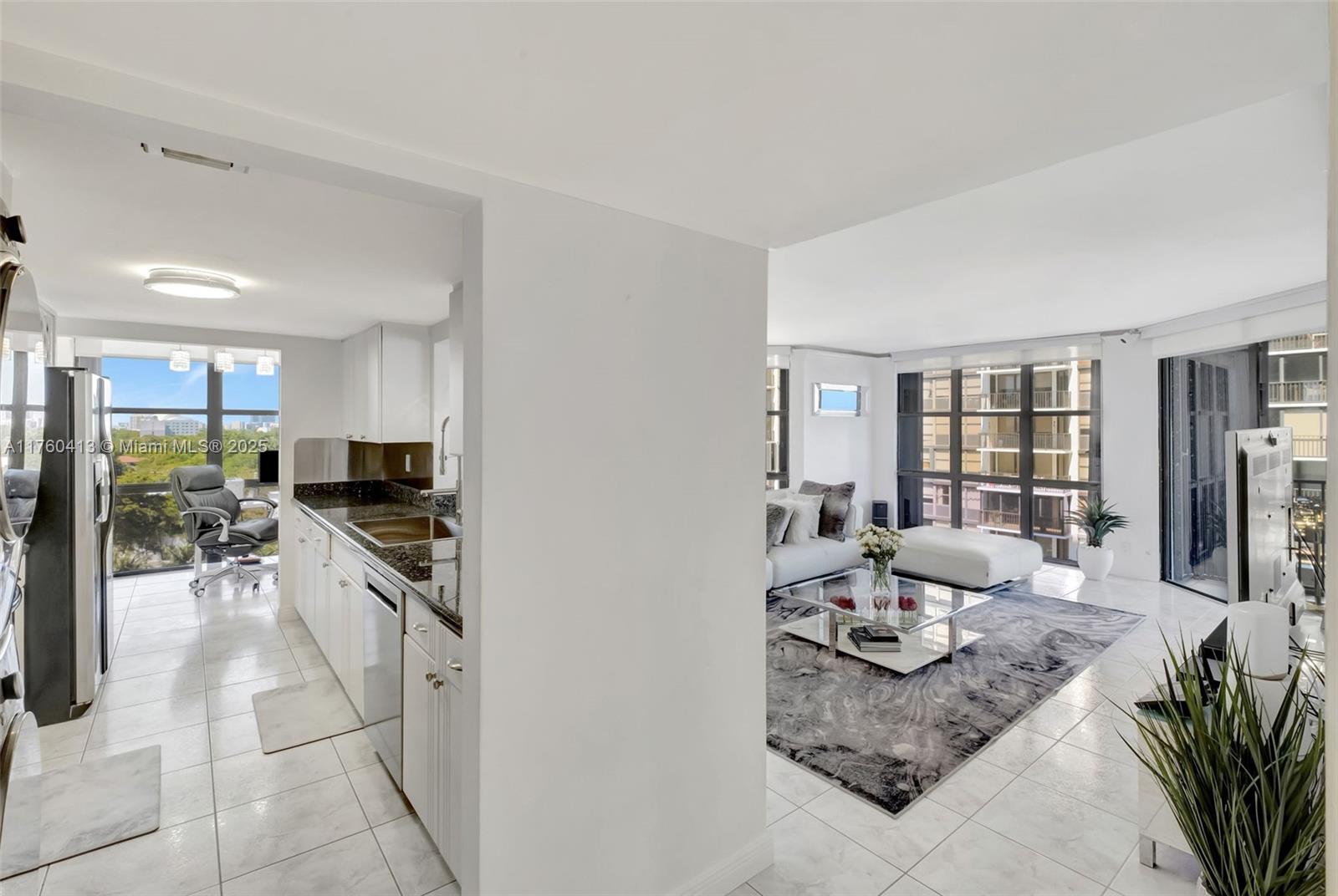 1925 Brickell Ave # D901