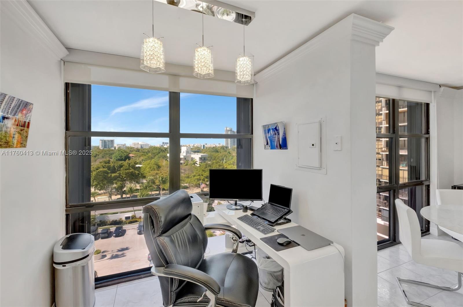 1925 Brickell Ave # D901