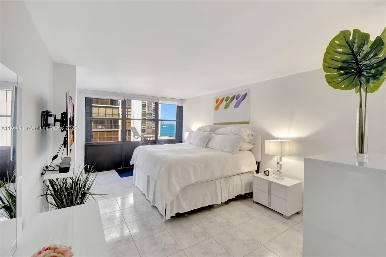 1925 Brickell Ave # D901