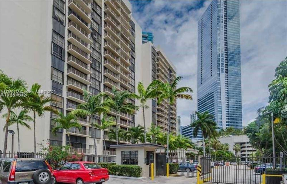 1450 BRICKELL BAY DRIVE # 805