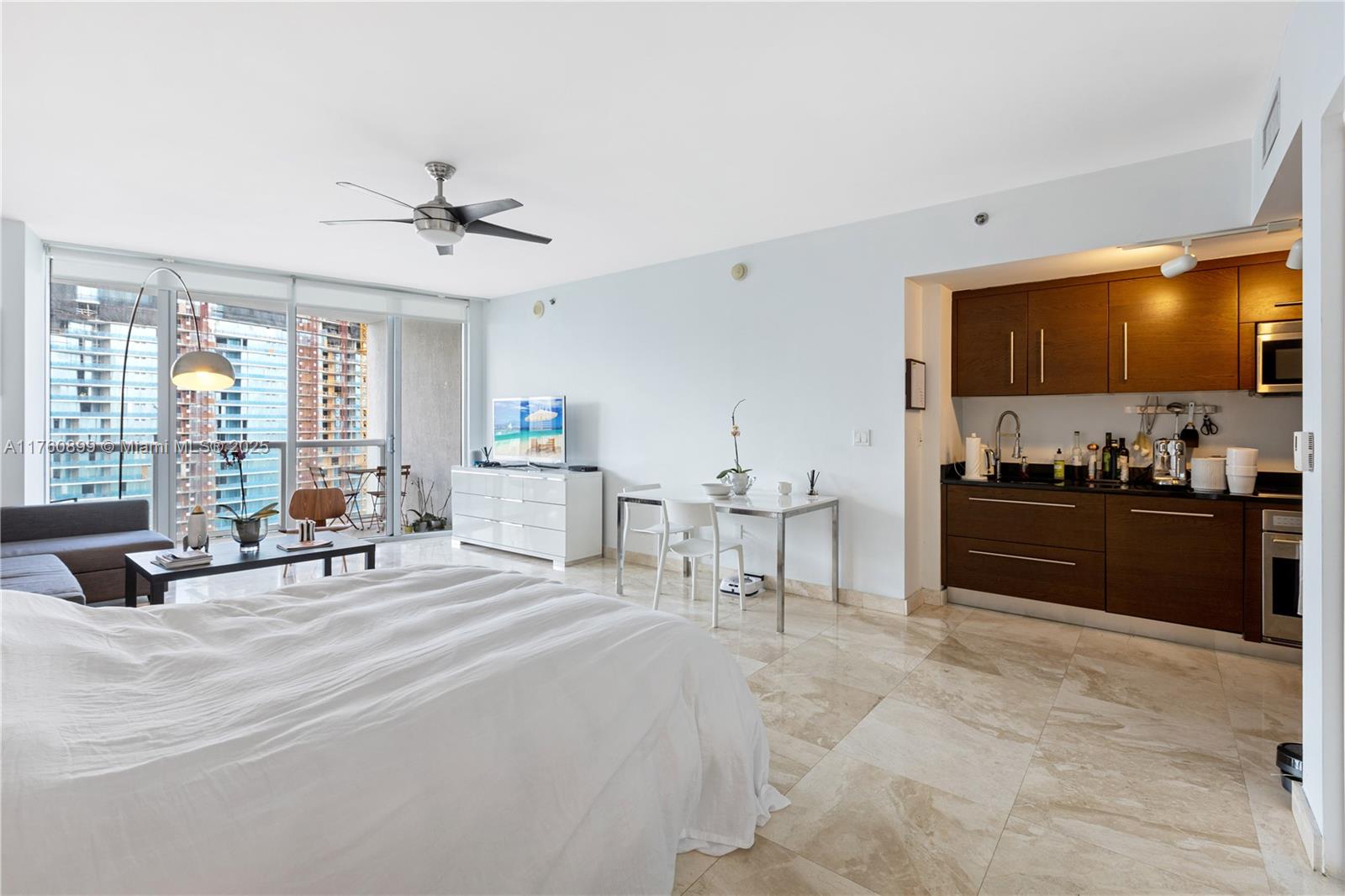 475 Brickell Ave # 4810