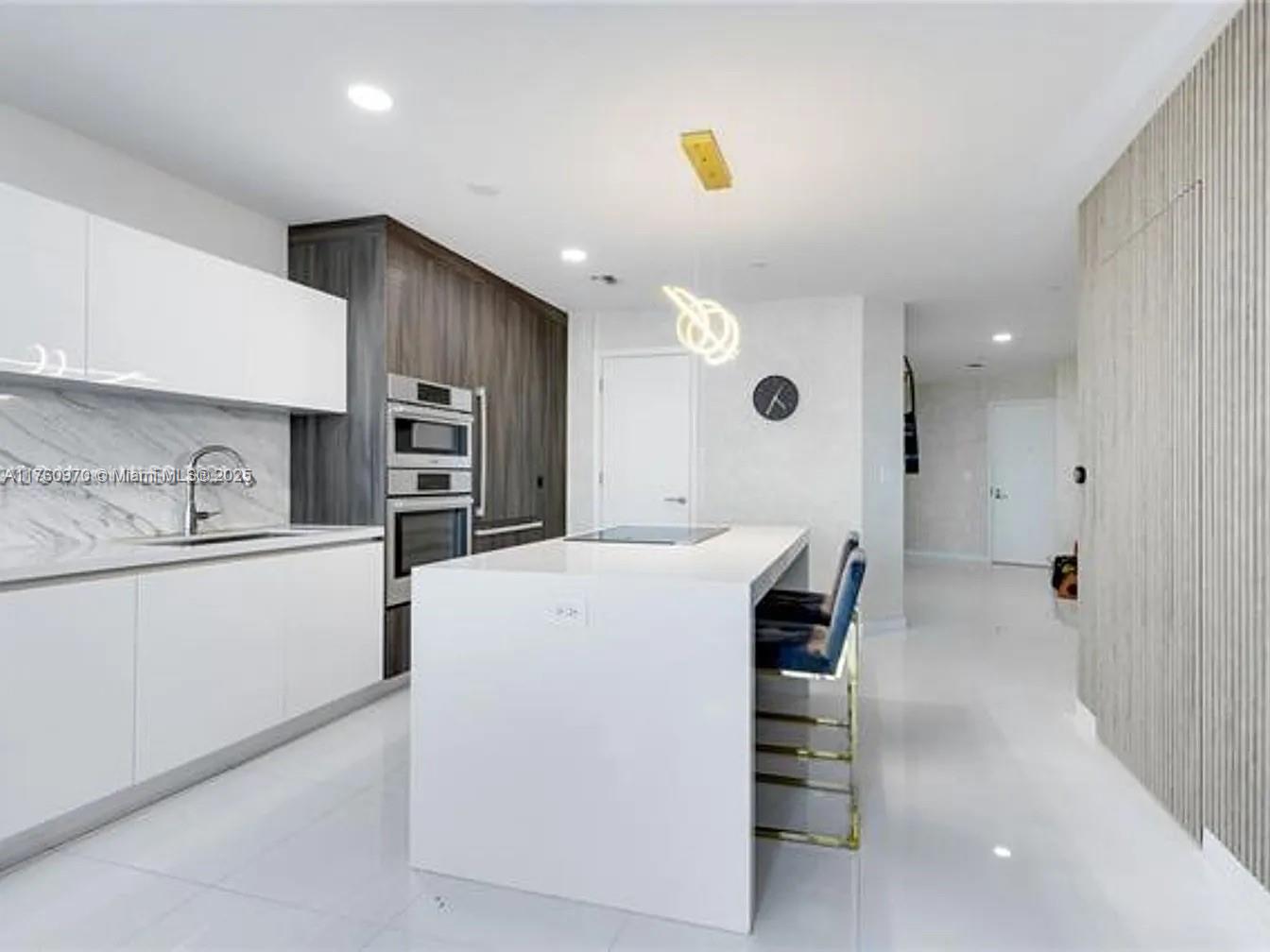 851 NE 1st Ave # 3000