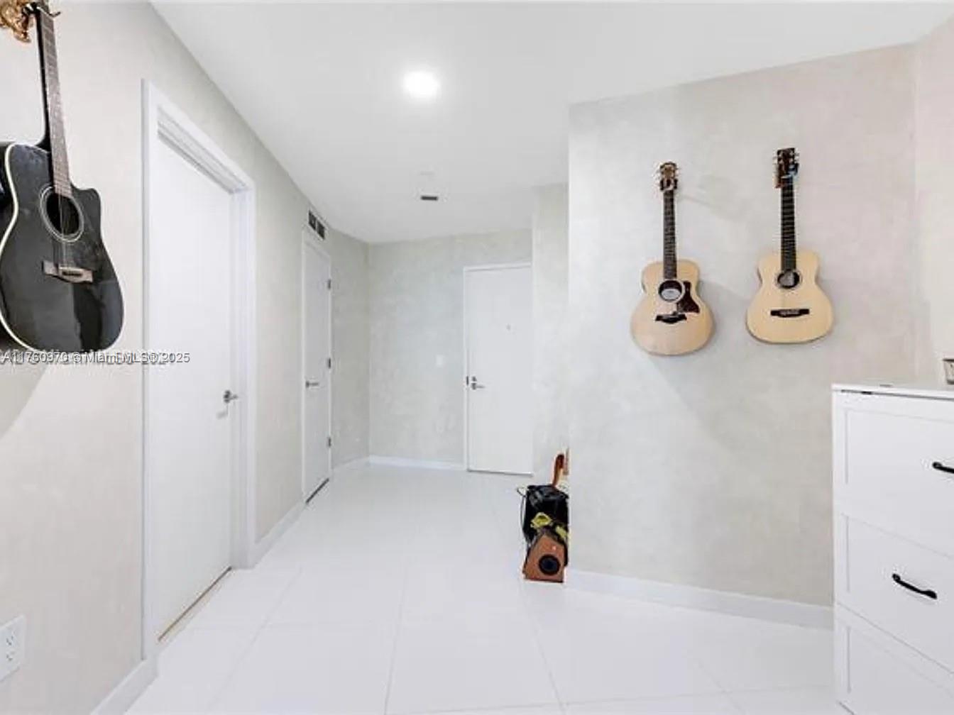 851 NE 1st Ave # 3000