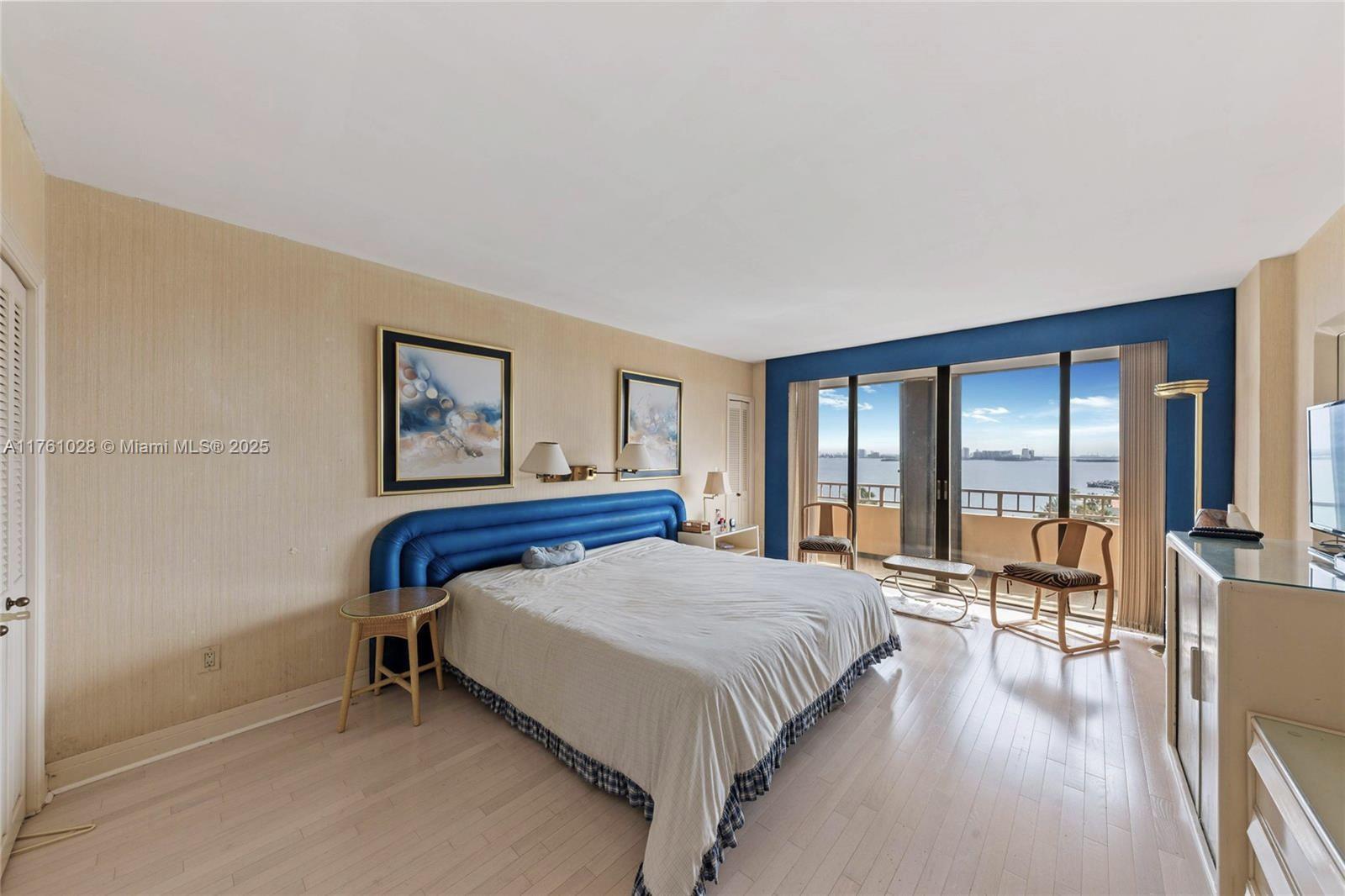 11113 Biscayne Blvd # 757