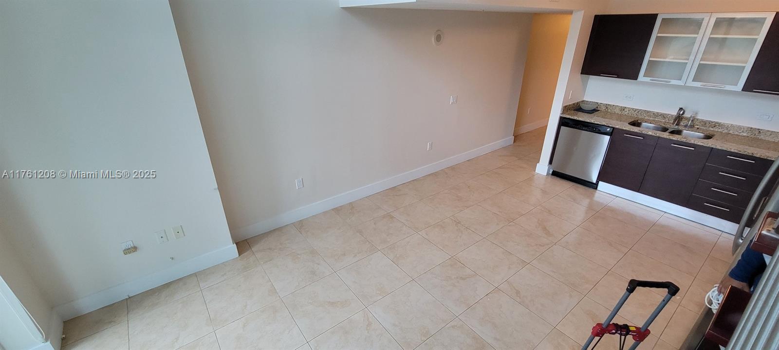 41 SE 5th St # 805