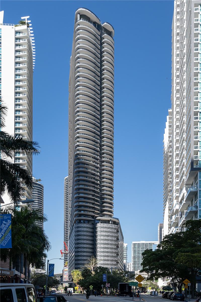 1000 Brickell Plz # 2415