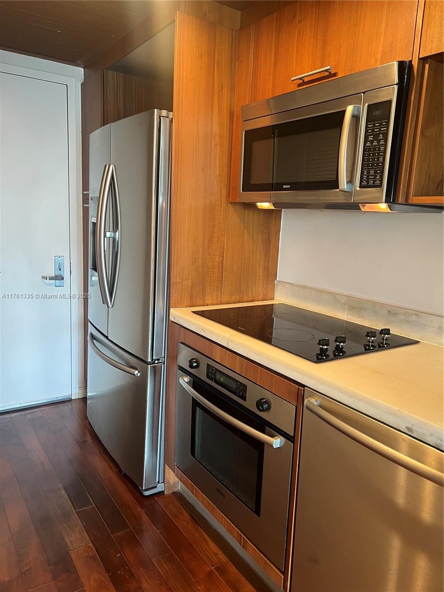 50 Biscayne Blvd # 708